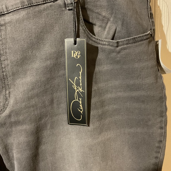 🖤🩶NWT DG2 Diane Gilman Classic Stretch Dip-Dye Cropped Jeans in Black🩶🖤 - Picture 3 of 9